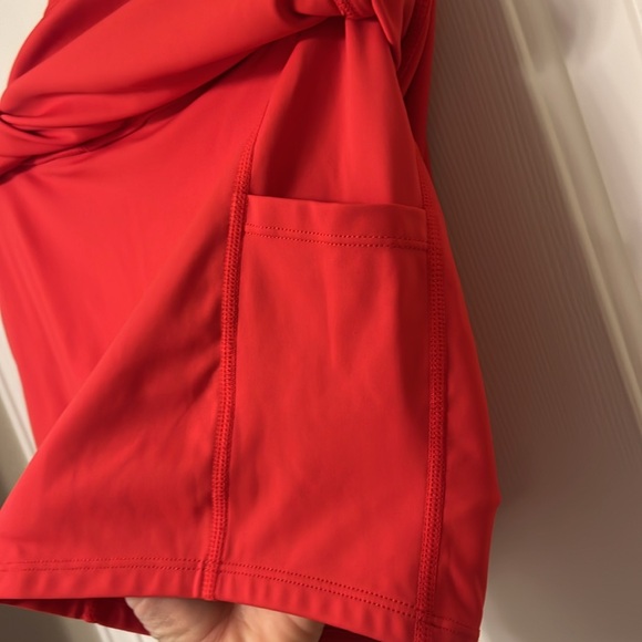 Halara red skort with double pockets - Picture 3 of 4